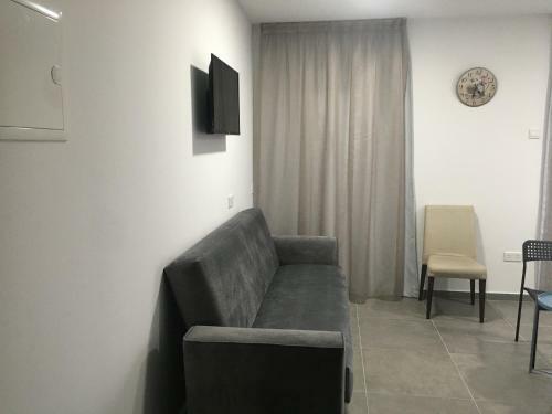 Apartamento Ellenapa Apts & Studios