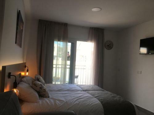 Apartamento Ellenapa Apts & Studios