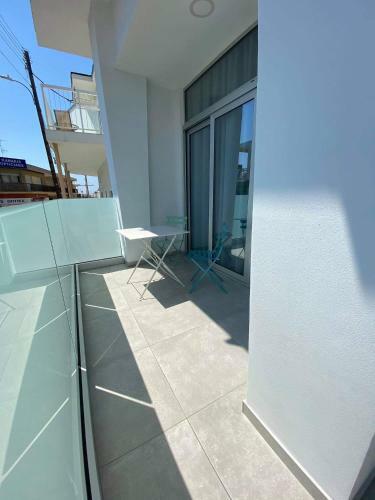 Apartamento Ellenapa Apts & Studios