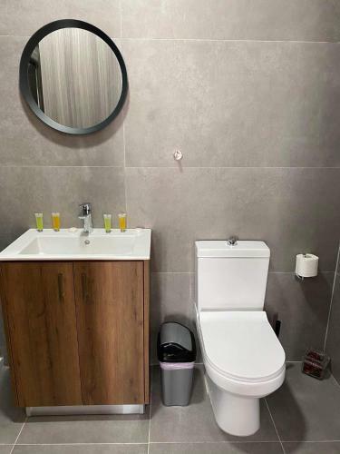 Apartamento Ellenapa Apts & Studios