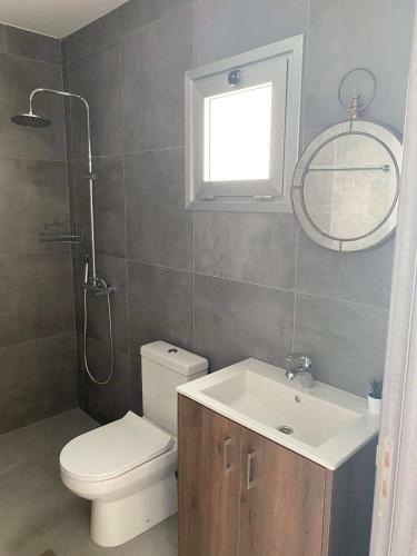 Apartamento Ellenapa Apts & Studios