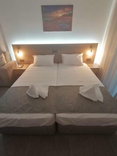 Apartamento Ellenapa Apts & Studios