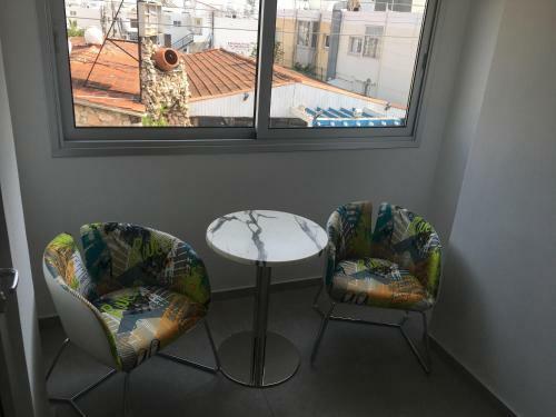 Apartamento Ellenapa Apts & Studios