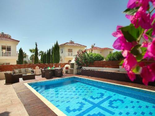 Nissi Luxury Villa