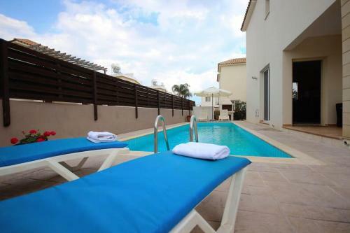 Villa Lola