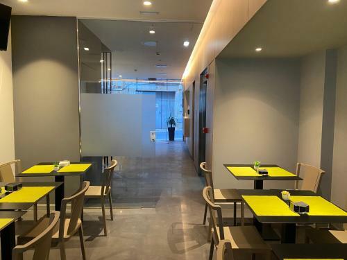 Hotel Mestral Perell�