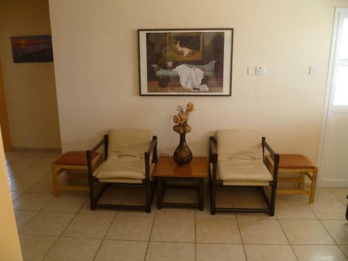 Laura's 2 Bedroom Apartment With Balcony!