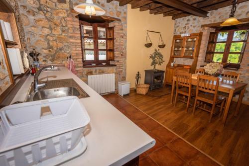 Agroturismo La Casona De Sovi�a