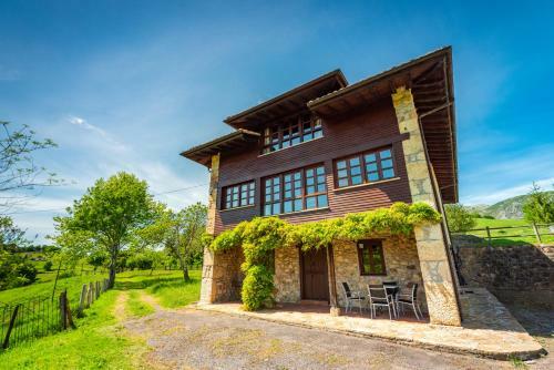 Agroturismo La Casona De Sovi�a