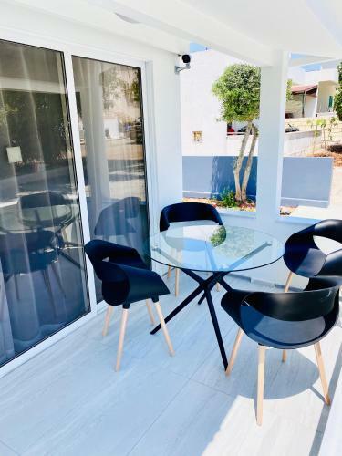 Sandy Bay Villa