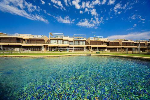 Apartamento Penthouse 2 Bedrooms In Mil Palmeras
