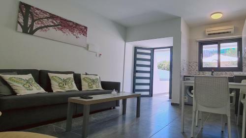 Nissi Twins Apartments