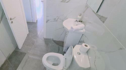 Nissi Twins Apartments