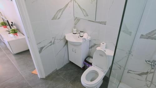 Nissi Twins Apartments