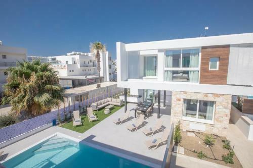 Kube Luxury Villas