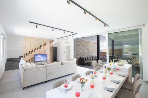 Kube Luxury Villas