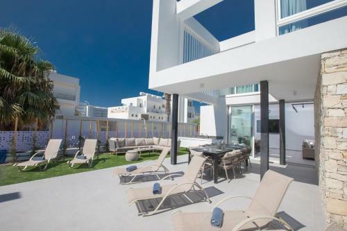 Kube Luxury Villas