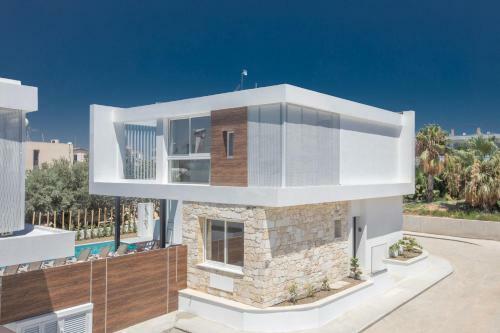 Kube Luxury Villas