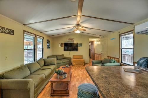 Pet-friendly Wedowee Cabin - Shared Boat Dock