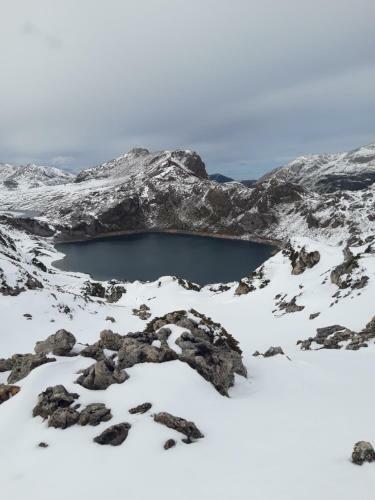 C R Altobierzo, 9 H Y 9 Ba�os