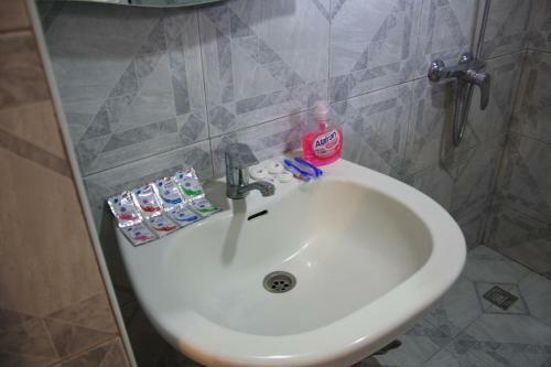Hostal White Room