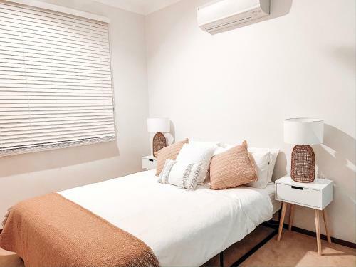 Carnarvon 3br & 2ba Holiday House