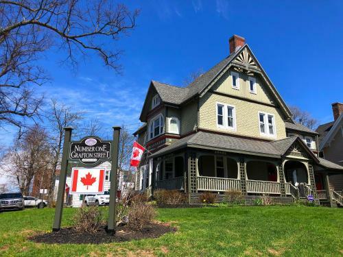Bed & Breakfast No 1 Grafton Inn