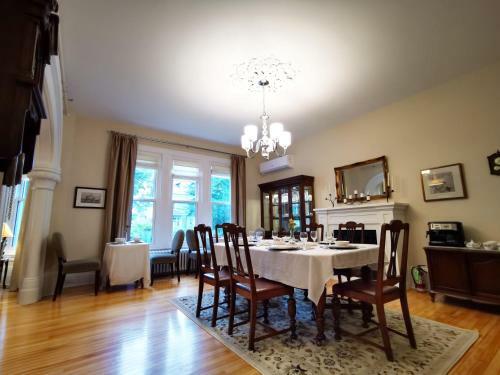 Bed & Breakfast No 1 Grafton Inn