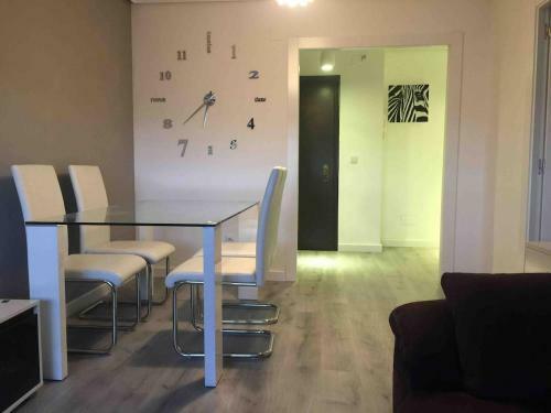 Apartamento Piso Cerca Del Toralin Y La Rosaleda
