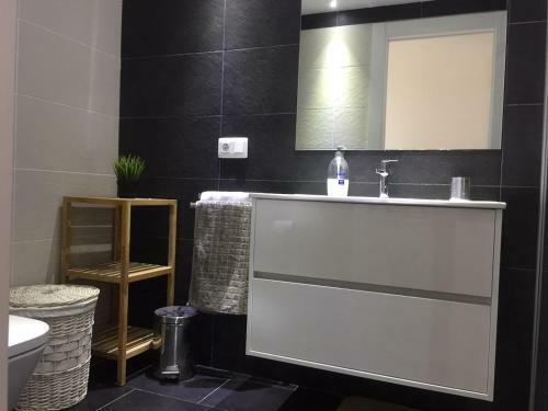 Apartamento Piso Cerca Del Toralin Y La Rosaleda