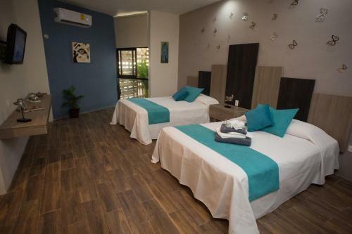 Hotel Suites And Art