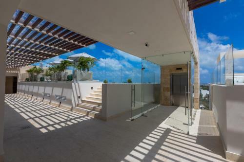 Apartamento Ocean View Condo-beach, Rooftop Pool & Jacuzzi!