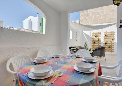 Alvaro Oliver House
