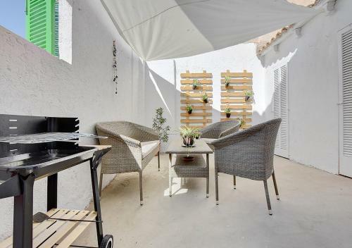 Alvaro Oliver House