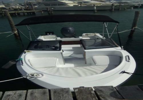 Bow Rider 18 By Dicasi Vacations