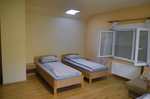 Apartments Crvena Jabuka 1