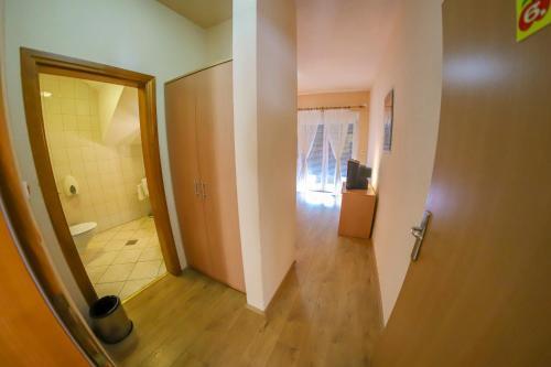 Apartments Crvena Jabuka 1