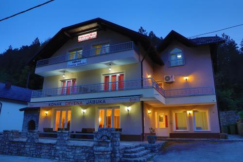 Apartments Crvena Jabuka 1