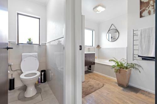 Mahina Magic - Mount Maunganui Holiday Home