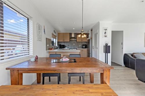 Mahina Magic - Mount Maunganui Holiday Home