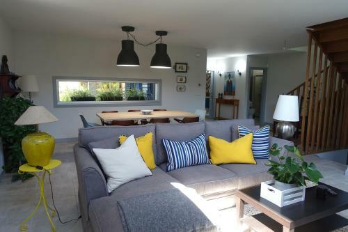 Bat�n - Preciosa Casa En El Valle Del Saln�s