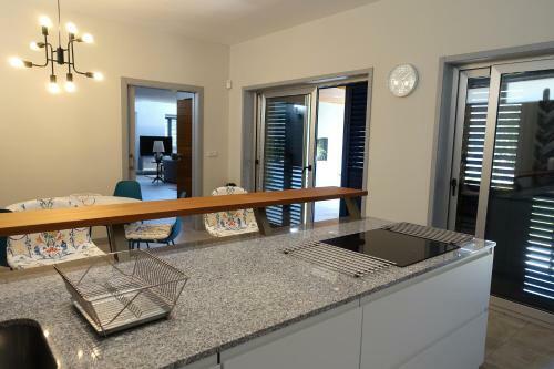 Bat�n - Preciosa Casa En El Valle Del Saln�s