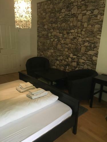 Hostal Pension Sunnseitn