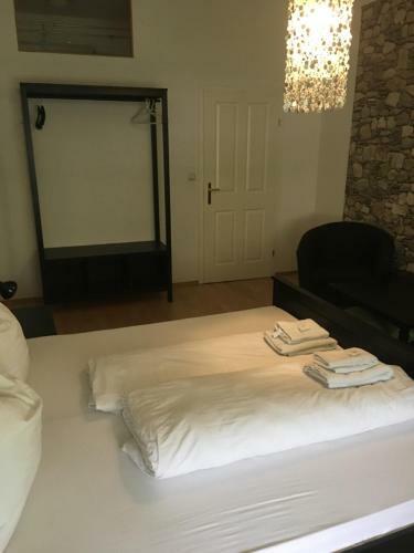 Hostal Pension Sunnseitn