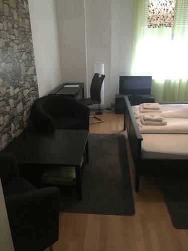 Hostal Pension Sunnseitn