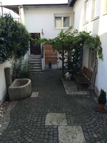 Hostal Pension Sunnseitn