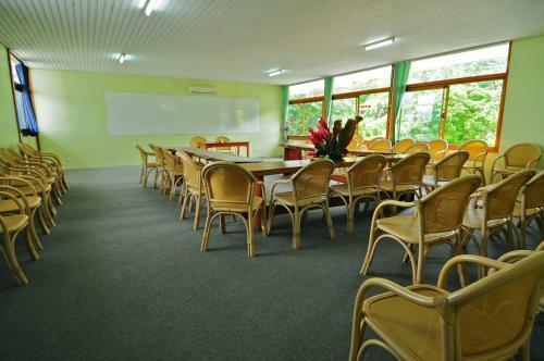 Savusavu Hot Springs Hotel