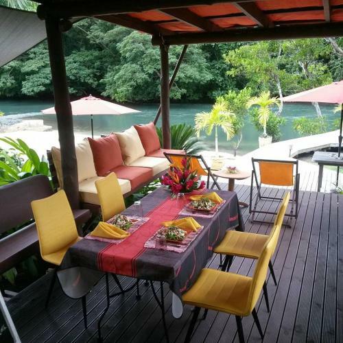 Kingfisher Beach House