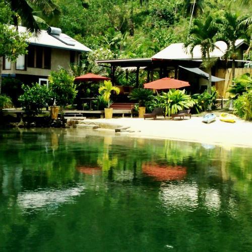 Kingfisher Beach House