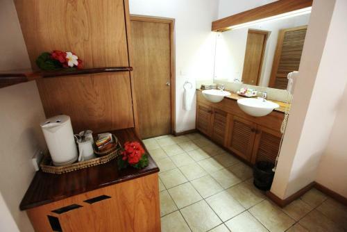 Hotel Anchorage Beach Resort